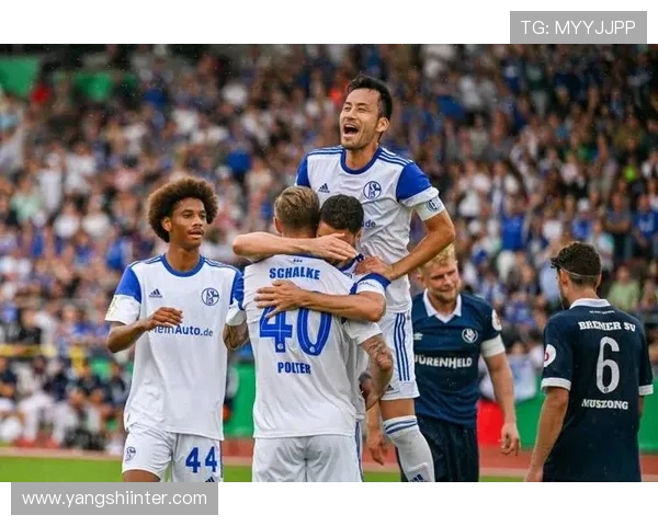 全年领跑德甲首队书写新王朝史